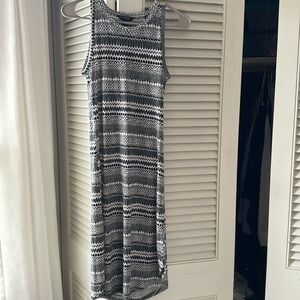 Black and cream colored sleeveless dress- Banana Republic Factory- extra small